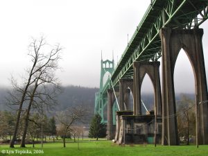st_johns_bridge_cathedral_park_2006.jpg